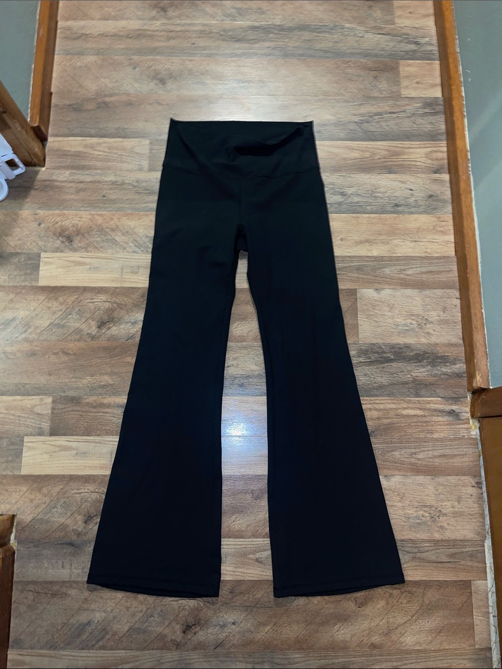 Fabletics High rise bootcut yoga pants size Large 31.5 inseam